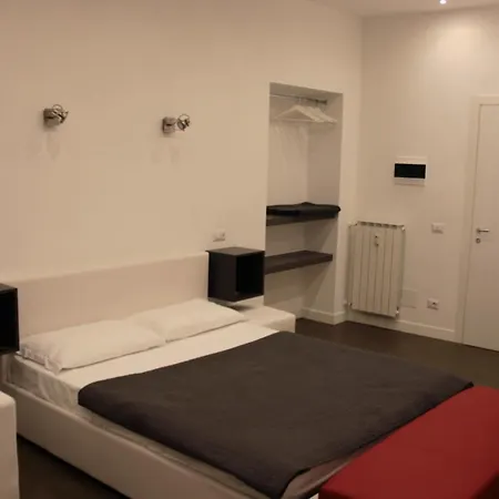 בית הארחה I Cavour 3*